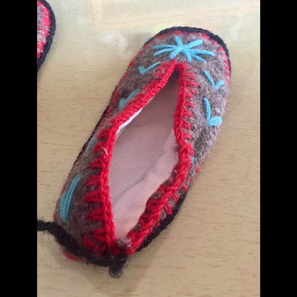 Bohemian Wool Slippers - Picture 3 of 4